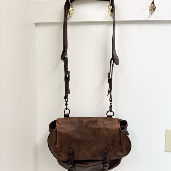 FRYE Vintage Messenger Bag. Rich whiskey 🥃 Brown Shoulder or Crossbody Boho chic - Picture 2 of 10